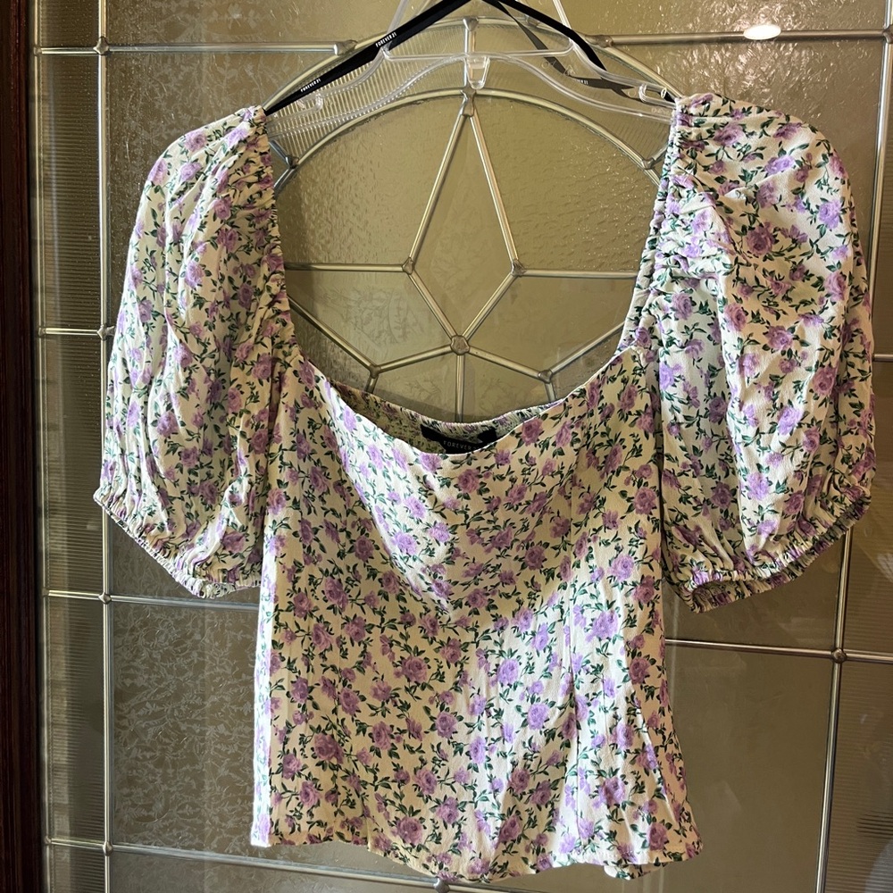 Forever 21 Green Puff Sleeve Crop Floral Top Size M NWT
